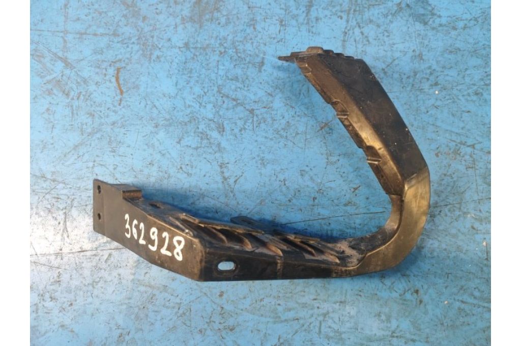 71731-57L00 | Wspornik przedniego zderzaka praw. SUZUKI KIZASHI 09-14 (362928)