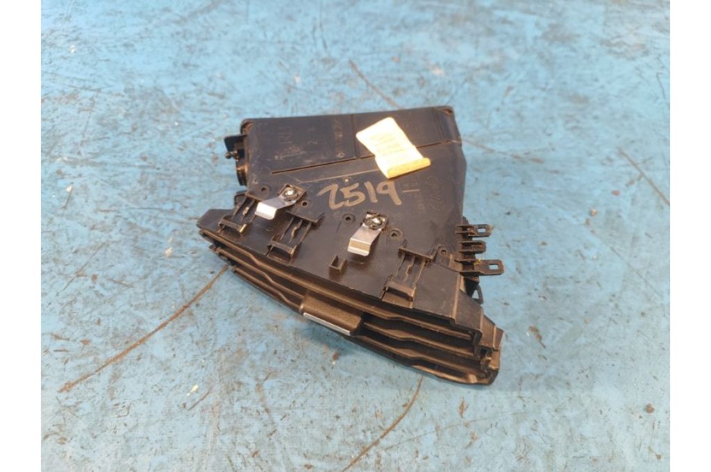 BM51A014L20AF | Deflektor powietrza praw. FORD FOCUS 10-18 (362935) - Zdjęcie 2