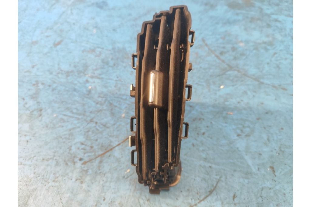 BM51A014L20AF | Deflektor powietrza praw. FORD FOCUS 10-18 (362935) - Zdjęcie 4