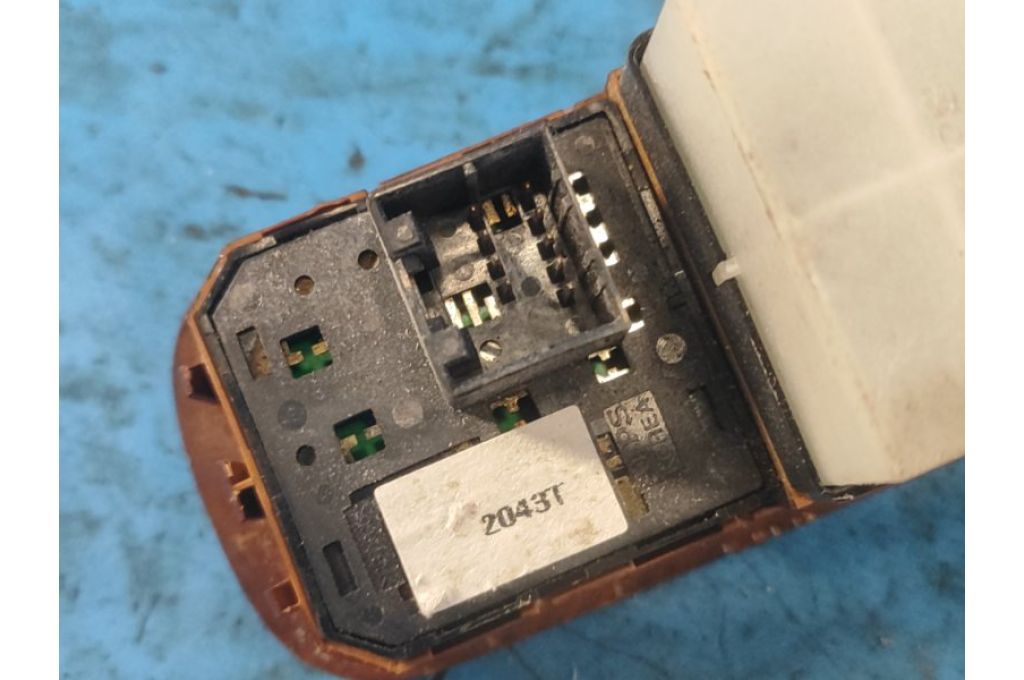 37990-52J20-R9S | Moduł sterowania podnośnikami szyby przed. lew. SUZUKI GRAND VITARA XL-7 01-06 (362950) - Zdjęcie 6