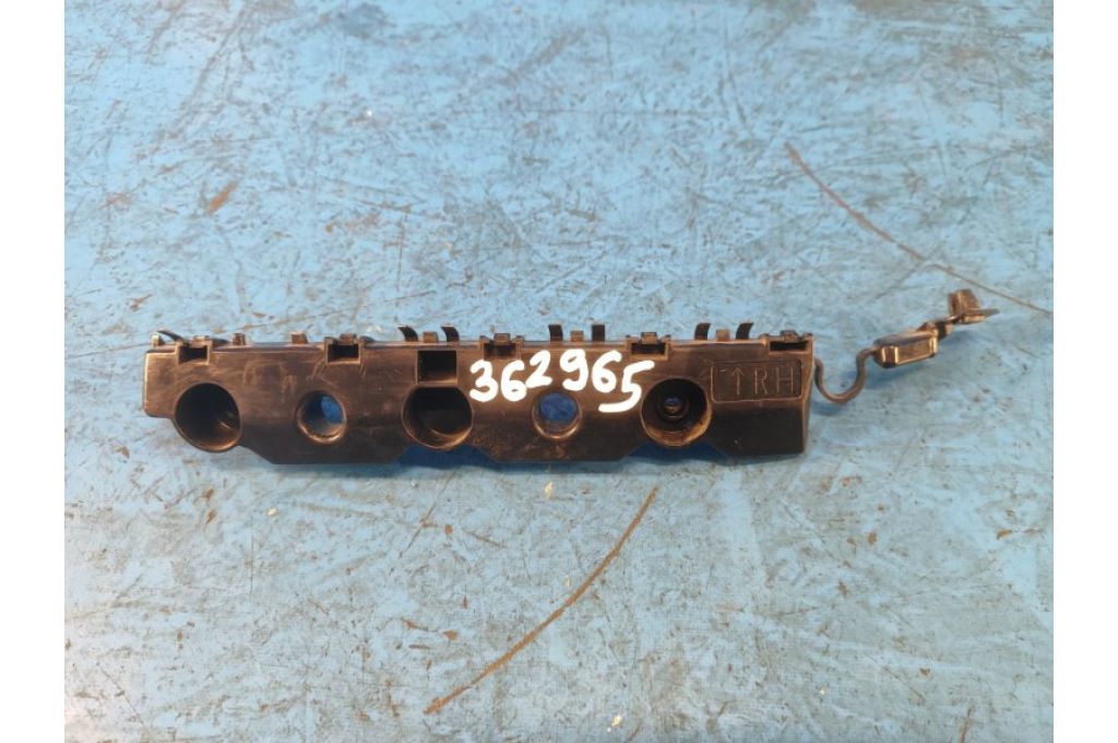 85220-5NA0A | Wspornik tylnego zderzaka praw. INFINITI QX50 18- (362965)