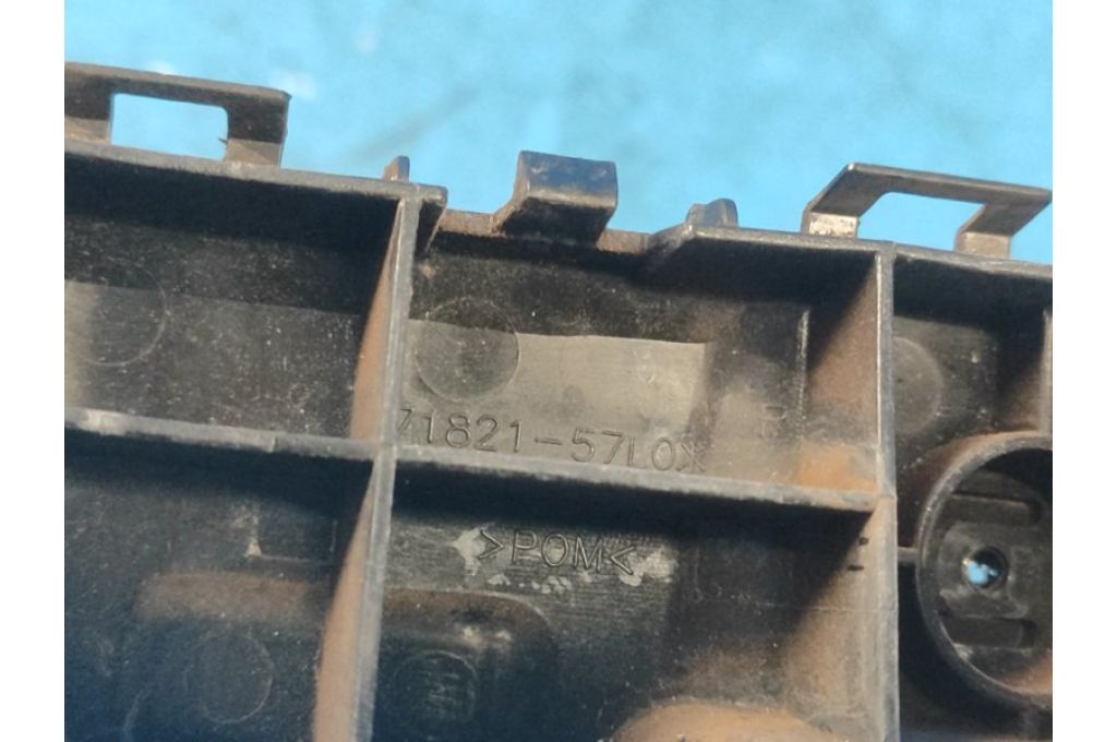 71821-57L00 | Wspornik tylnego zderzaka praw. SUZUKI KIZASHI 09-14 (362969) - Zdjęcie 4