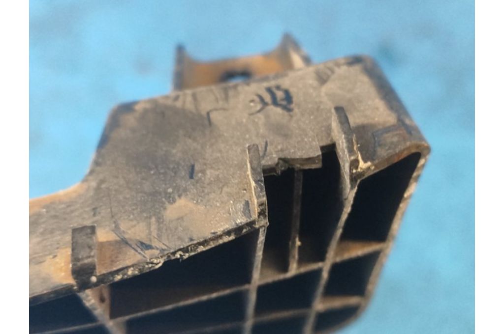 71823-57L00 | Wspornik tylnego zderzaka praw. SUZUKI KIZASHI 09-14 (362970) - Zdjęcie 5