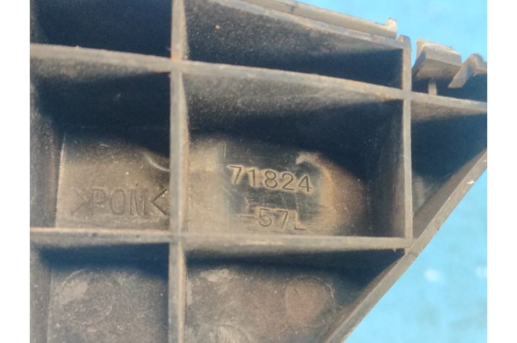 71824-57L00 | Wspornik tylnego zderzaka lew. SUZUKI KIZASHI 09-14 (362971) - Zdjęcie 3