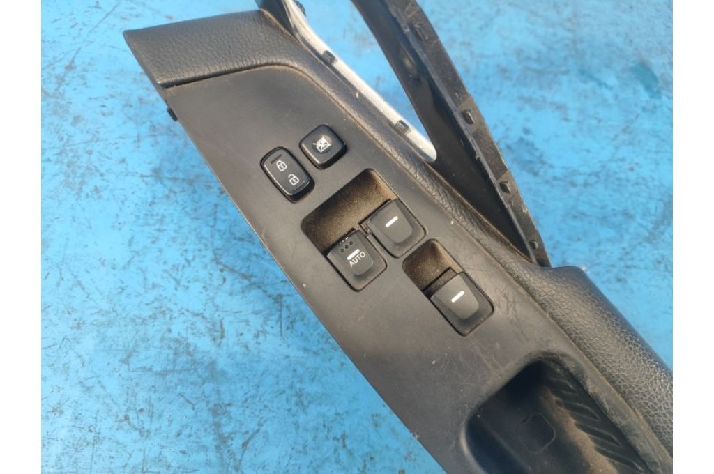 93570-2V005-4X | Moduł sterowania podnośnikami szyby przed. lew. HYUNDAI VELOSTER 11-18 (362976) - Zdjęcie 2