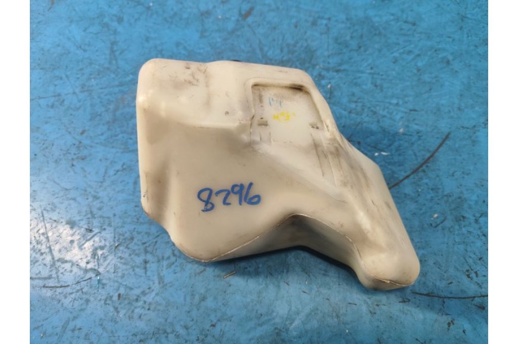 16470-0P030 | Zbiorniczek wyrównawczy TOYOTA VENZA 09-16 (363018) - Zdjęcie 3