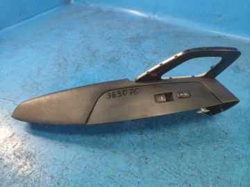 przycisk podnośnika szyby przed. praw. HYUNDAI VELOSTER 11-18