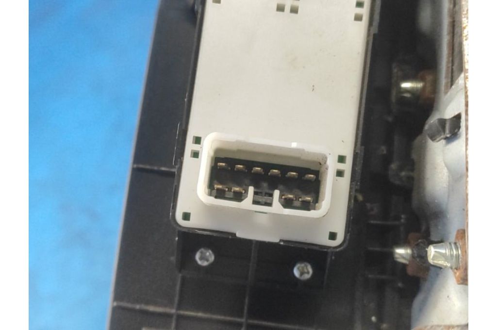 93575-2V100-4X | przycisk podnośnika szyby przed. praw. HYUNDAI VELOSTER 11-18 (363076) - Zdjęcie 6