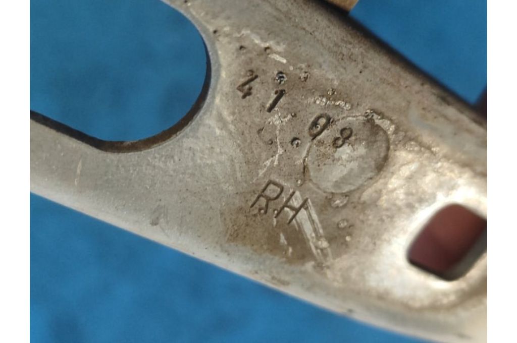 8R0 823 302 A | Zawias maski praw. AUDI Q5 08-16 (363128) - Zdjęcie 5