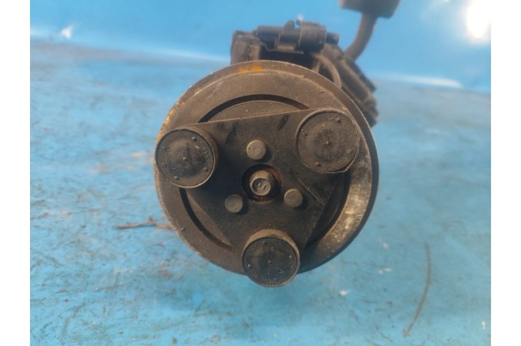 95201-76KA1 | Kompresor klimatyzacji SUZUKI GRAND VITARA 05-15 (363250) - Zdjęcie 4