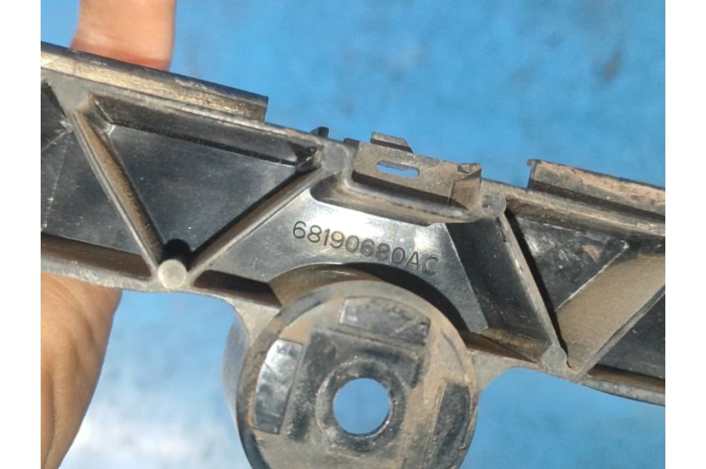 68190680AC | Wspornik tylnego zderzaka praw. DODGE JOURNEY 08-20 (363259) - Zdjęcie 4