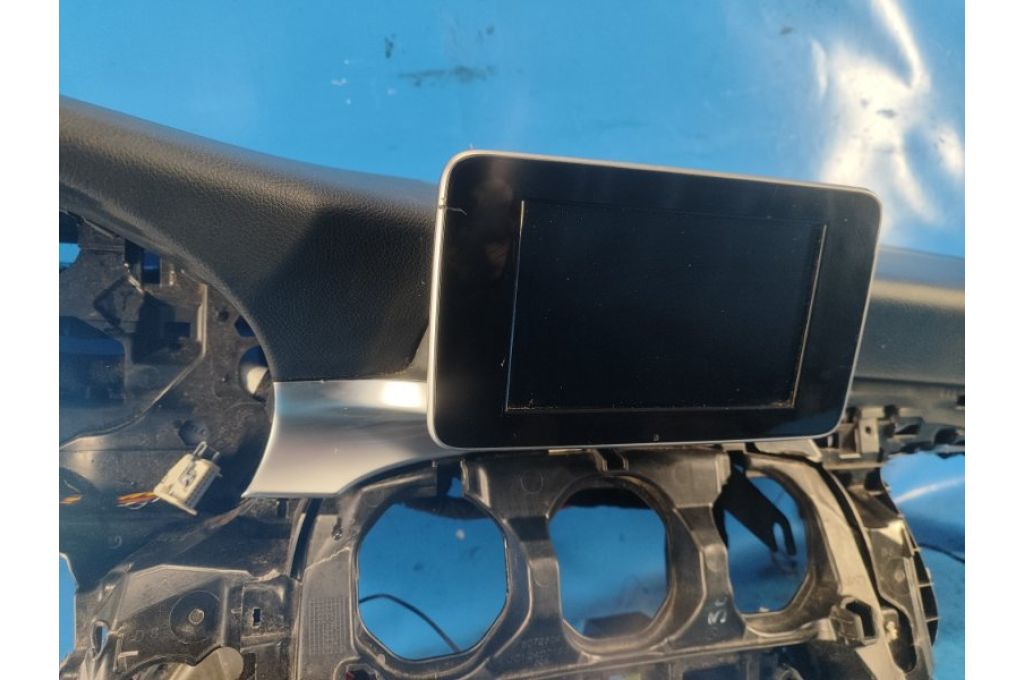 A20568008879J38 | Deska rozdzielcza MERCEDES C-CLASS W205 16-21 (363327) - Zdjęcie 8