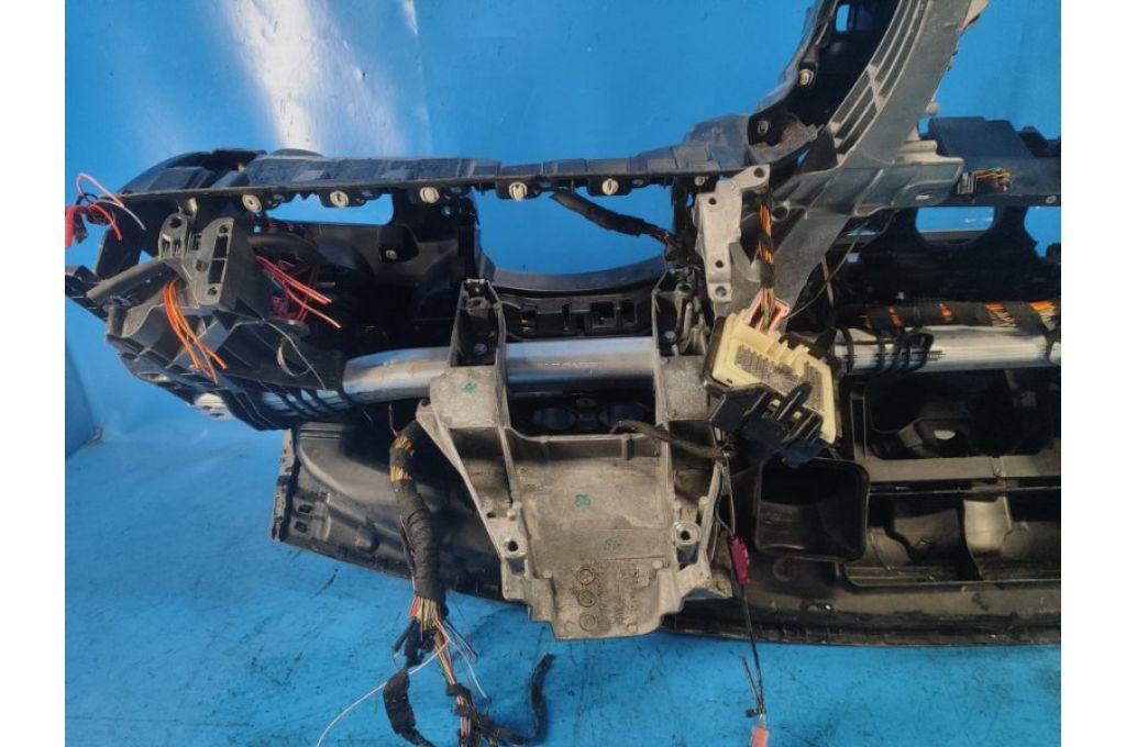 A20568008879J38 | Deska rozdzielcza MERCEDES C-CLASS W205 16-21 (363327) - Zdjęcie 18