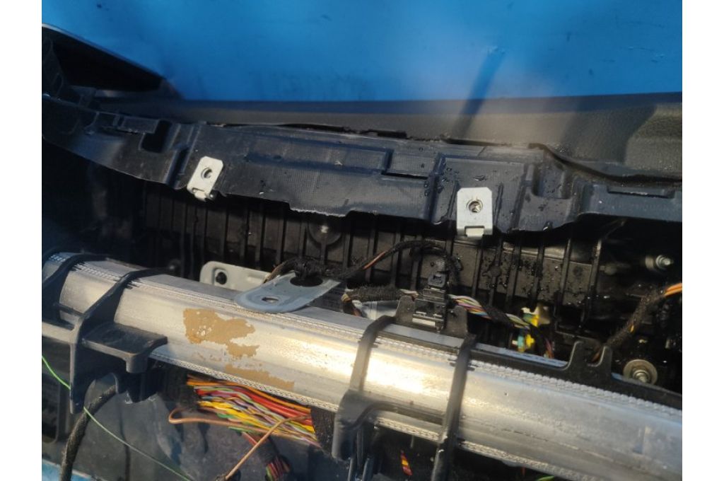 A20568008879J38 | Deska rozdzielcza MERCEDES C-CLASS W205 16-21 (363327) - Zdjęcie 21