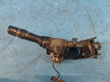 Przełącznik pod kierownicą lew. LEXUS HS250H (ANF10) 09-12