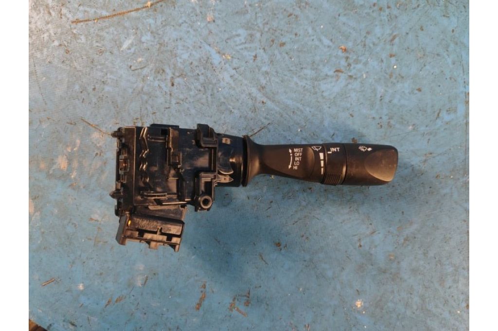 84652-06340 | Przełącznik pod kierownicą praw. TOYOTA CAMRY 55 14-17 (363456)