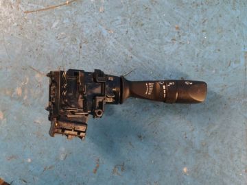 Przełącznik pod kierownicą praw. TOYOTA CAMRY 55 14-17