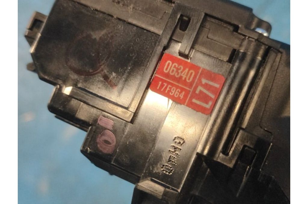 84652-06340 | Przełącznik pod kierownicą praw. TOYOTA CAMRY 55 14-17 (363456) - Zdjęcie 4