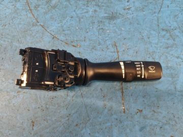 Przełącznik pod kierownicą praw. HYUNDAI ELANTRA MD 10-15