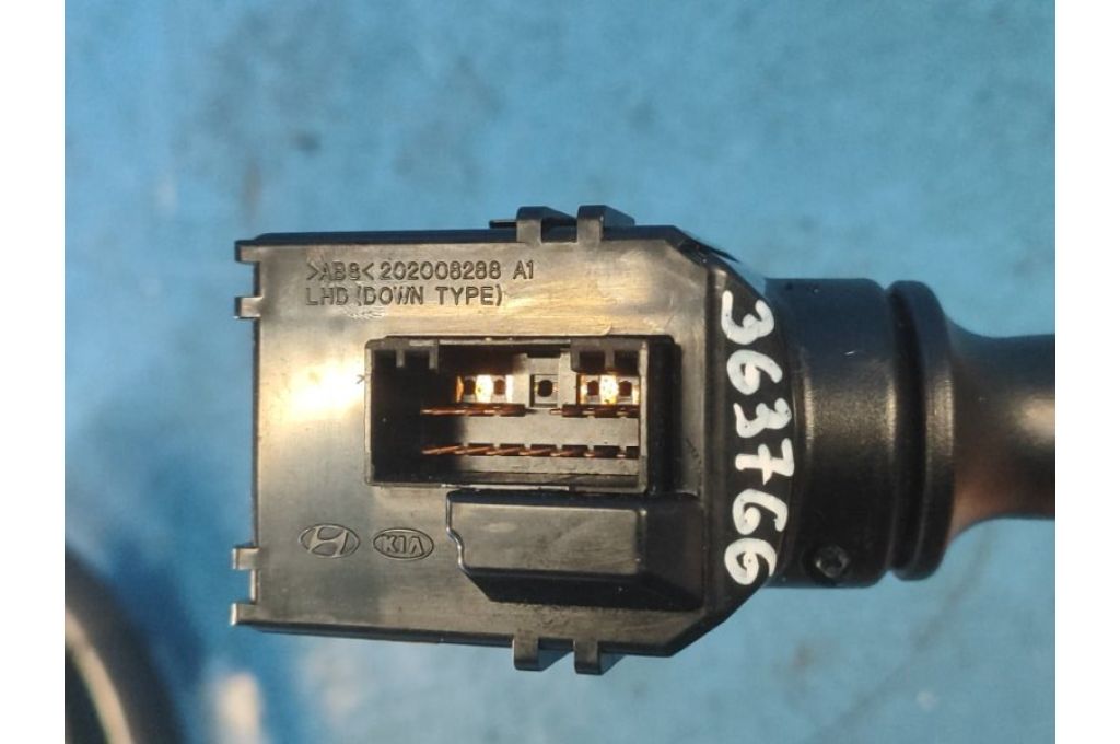 93420-1U000 | Przełącznik pod kierownicą praw. HYUNDAI SONATA YF 10-14 (363766) - Zdjęcie 3