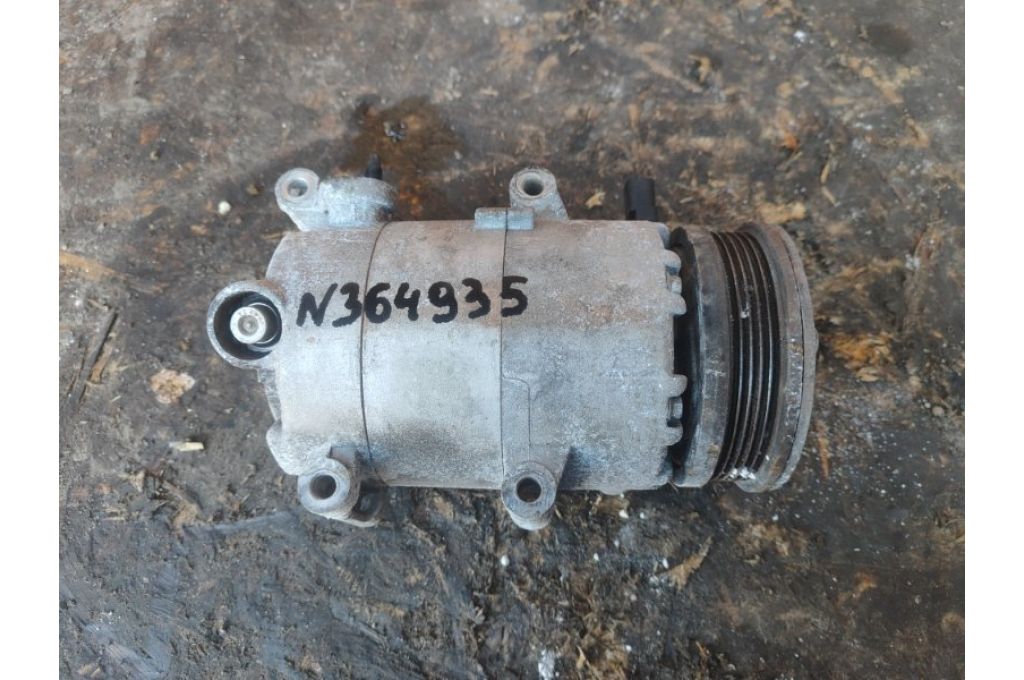 CV6Z-19703-J | Kompresor klimatyzacji FORD FOCUS 10-18 (364935)