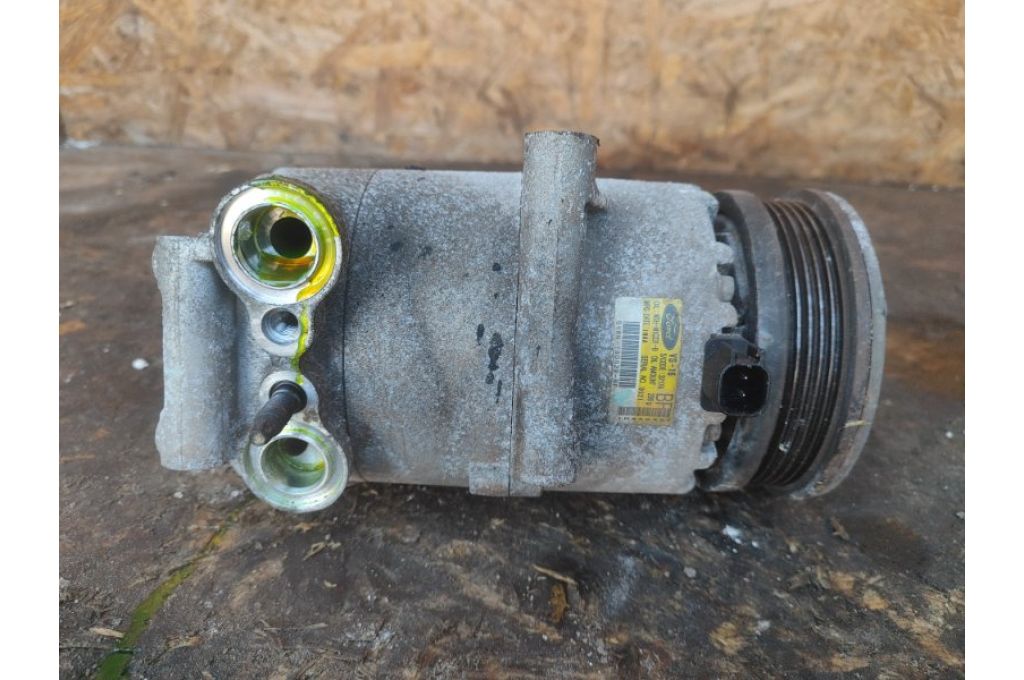 CV6Z-19703-J | Kompresor klimatyzacji FORD FOCUS 10-18 (364935) - Zdjęcie 2