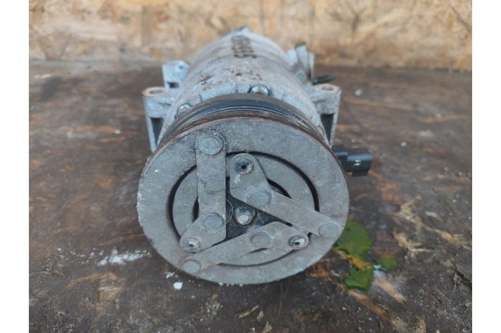 CV6Z-19703-J | Kompresor klimatyzacji FORD FOCUS 10-18 (364935) - Zdjęcie 5