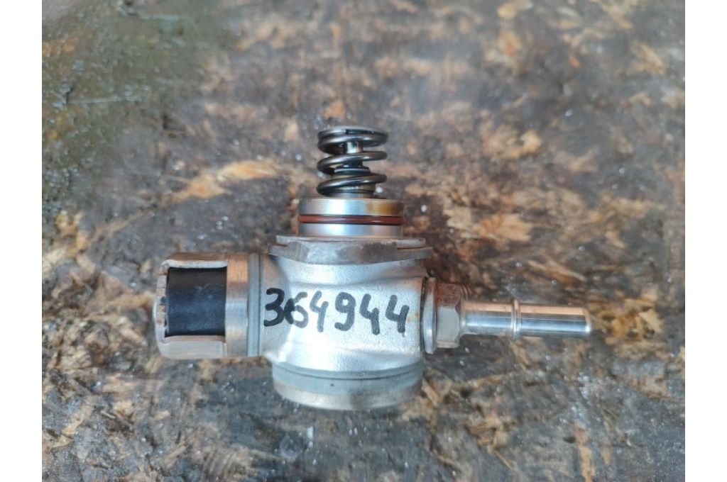 CM5Z-9350-CA | Wysokociśnieniowa pompa paliwa (benzyna) FORD FOCUS 10-18 (364944)