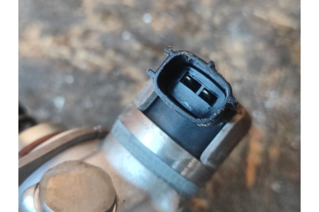 CM5Z-9350-CA | Wysokociśnieniowa pompa paliwa (benzyna) FORD FOCUS 10-18 (364944) - Zdjęcie 4