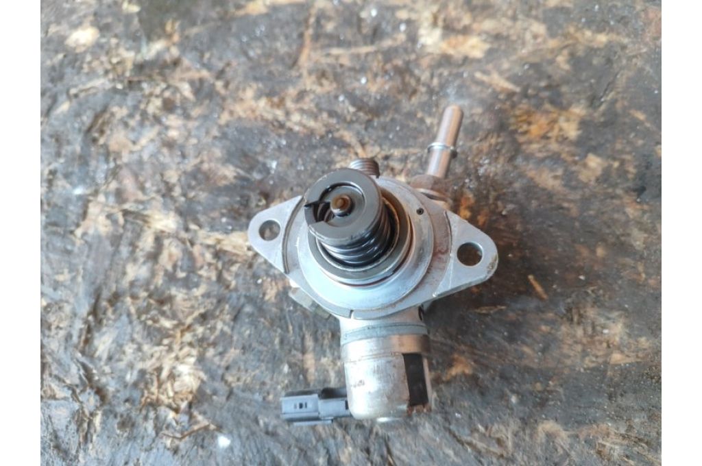 CM5Z-9350-CA | Wysokociśnieniowa pompa paliwa (benzyna) FORD FOCUS 10-18 (364944) - Zdjęcie 5