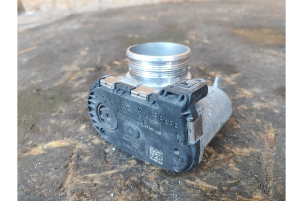 DS7E-9F991-BB | Przepustnica FORD FOCUS 10-18 (364945) - Zdjęcie 2