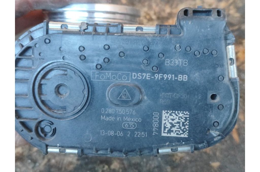 DS7E-9F991-BB | Przepustnica FORD FOCUS 10-18 (364945) - Zdjęcie 5