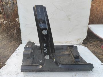 Centralny słupek nadwozia praw. LAND ROVER DISCOVERY Sport 15-19