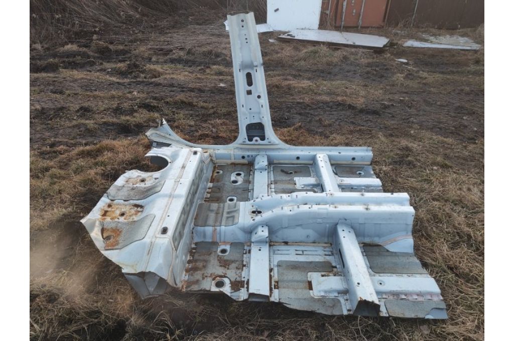 Centralny słupek nadwozia lew. SSANGYONG TIVOLI 15-19 (365117) - Zdjęcie 3