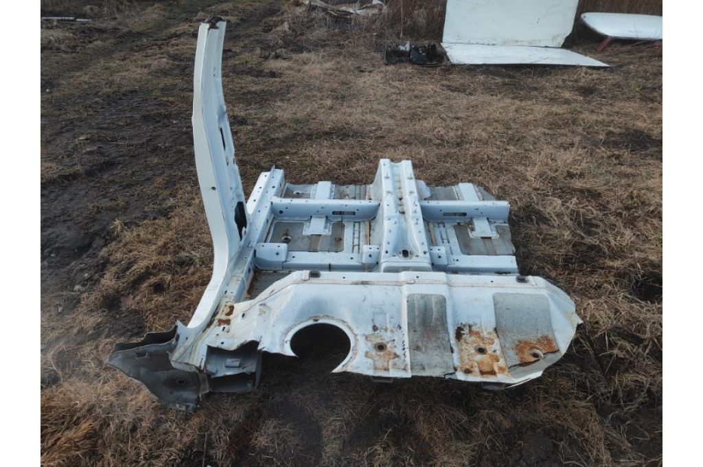 Centralny słupek nadwozia lew. SSANGYONG TIVOLI 15-19 (365117) - Zdjęcie 4