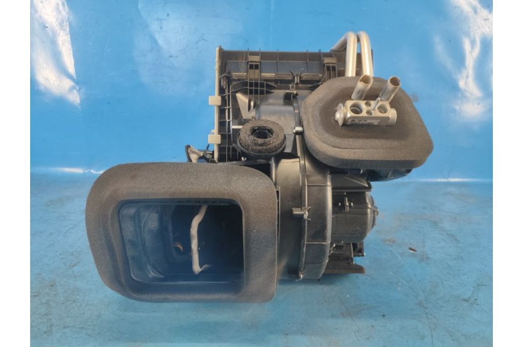 FK72-19B555-DD | obudowa nagrzewnicy LAND ROVER DISCOVERY Sport 15-19 (365512) - Zdjęcie 2