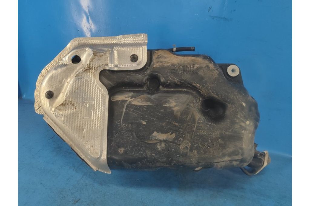 77001-52780 | Zbiornik paliwa LEXUS LBX 23- (365912) - Zdjęcie 8