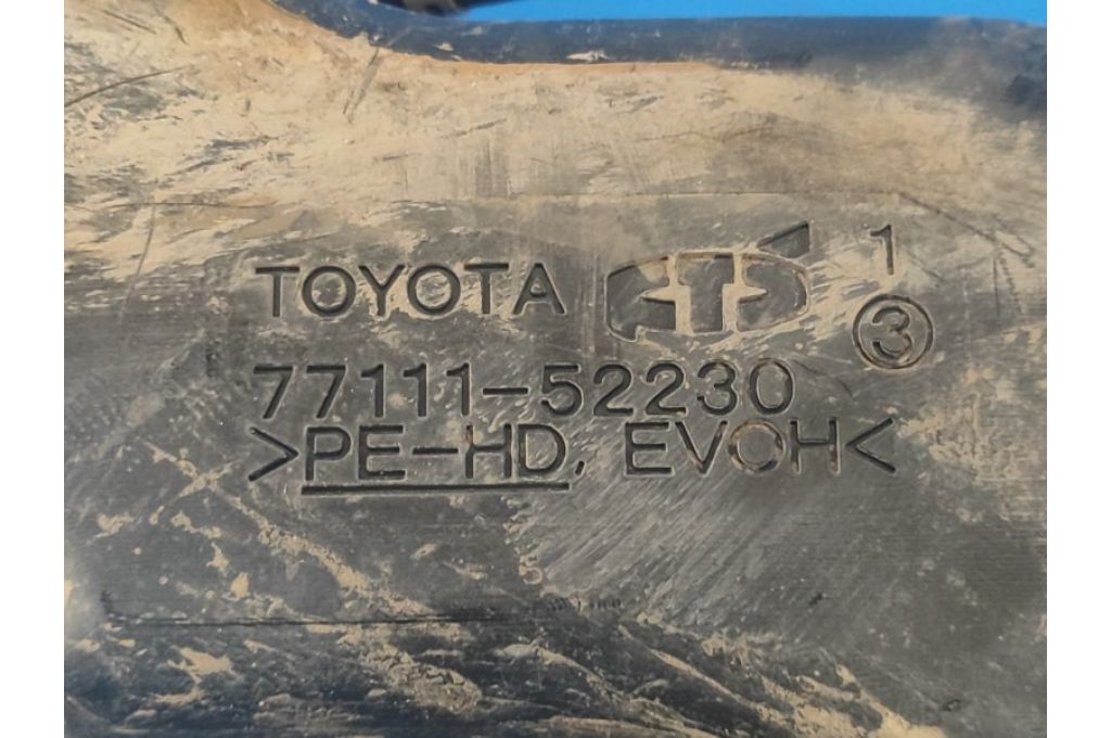 77001-52780 | Zbiornik paliwa LEXUS LBX 23- (365912) - Zdjęcie 9