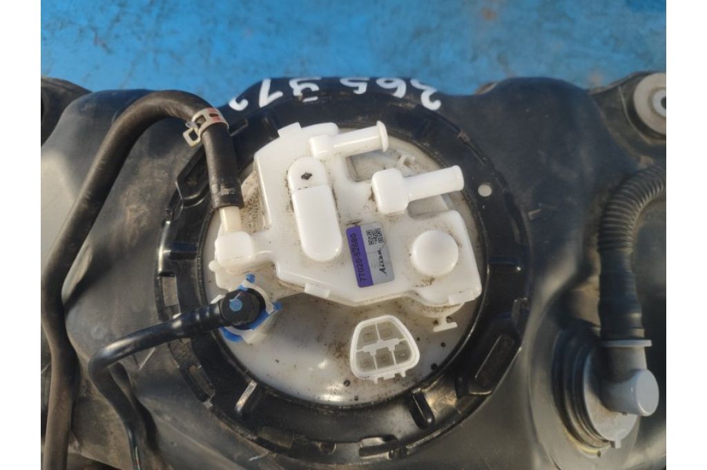 77001-52780 | Zbiornik paliwa LEXUS LBX 23- (365912) - Zdjęcie 10