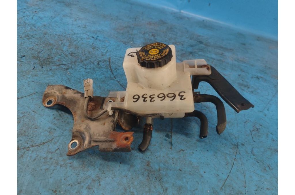 4722047080 | Zbiornik Płynu Hamulcowego TOYOTA PRIUS - 30 09-17 (366336) - Zdjęcie 2