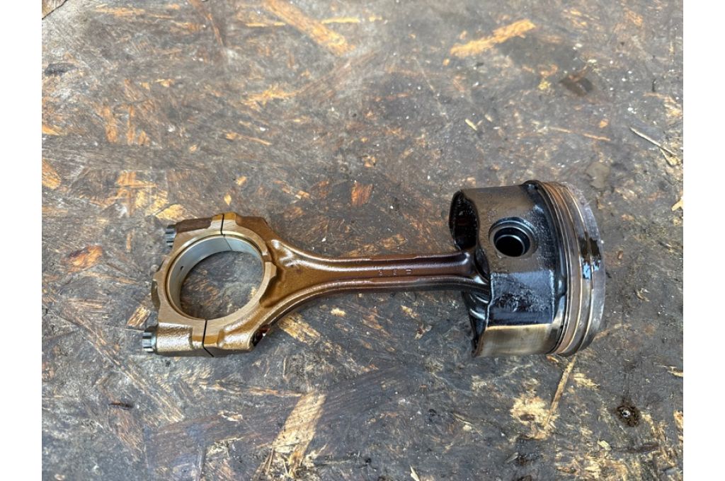 1320109790A0 | Korbowód TOYOTA CAMRY 40 06-11 (366661)