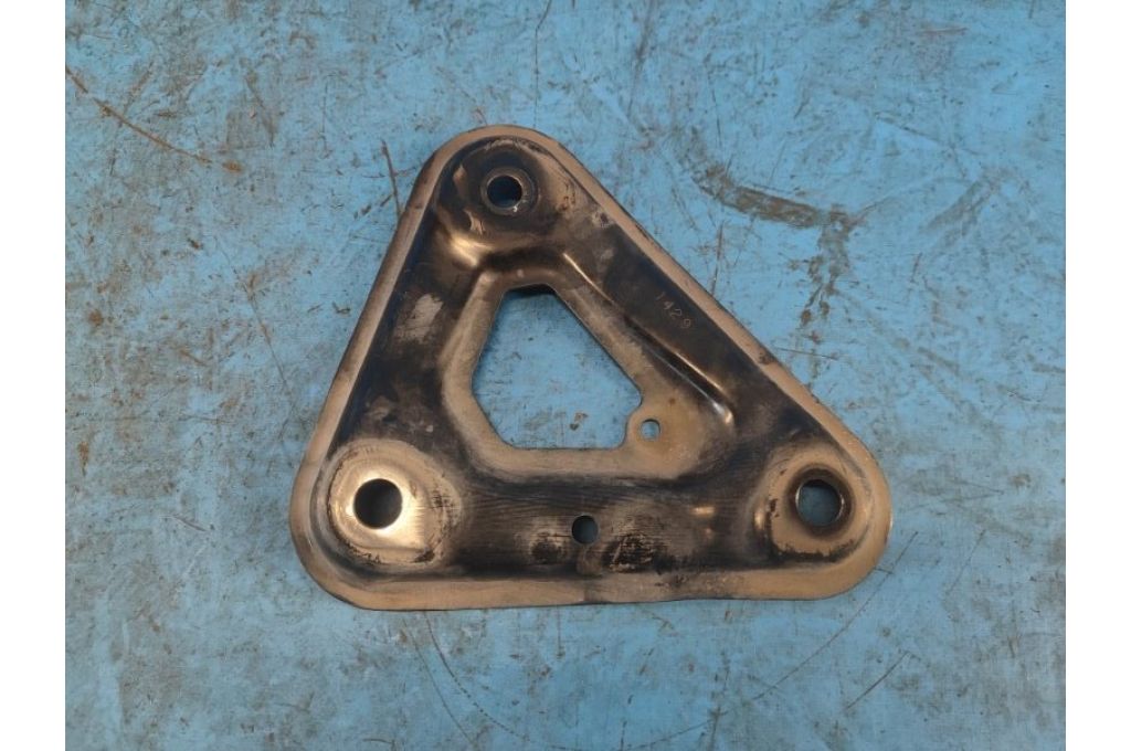 544C4-6RA0B | Mocowanie belki zawieszenia praw. NISSAN X-TRAIL/ROGUE T33 20- (366918) - Zdjęcie 2