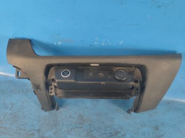 Plastik wewnętrzny przed. NISSAN X-TRAIL/ROGUE T33 20-