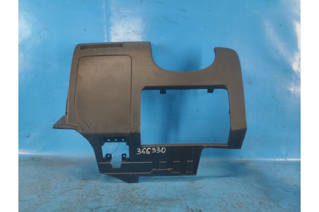 68106-6RB0A | Plastik wewnętrzny przed. lew. NISSAN X-TRAIL/ROGUE T33 20- (366930) - Zdjęcie 2