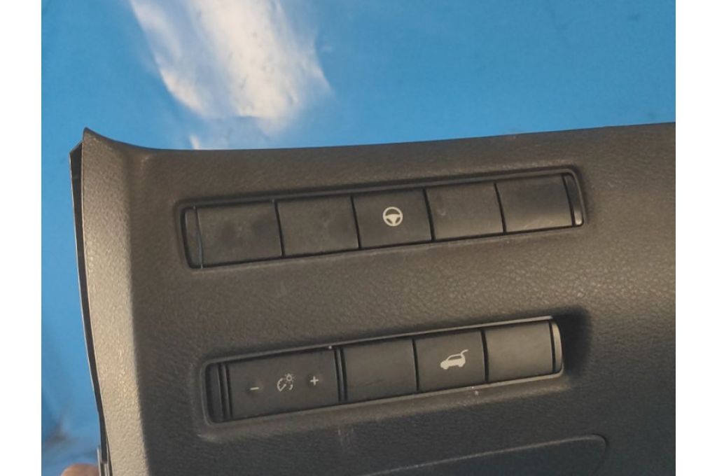 68106-6RB0A | Plastik wewnętrzny przed. lew. NISSAN X-TRAIL/ROGUE T33 20- (366930) - Zdjęcie 3