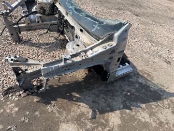 Przednia ćwiartka lew. NISSAN X-TRAIL/ROGUE T33 20-