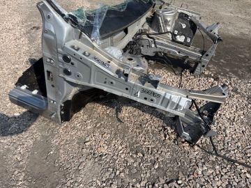 Przednia ćwiartka praw. NISSAN X-TRAIL/ROGUE T33 20-