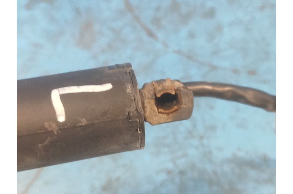 J8A2-70354-AD | Amortyzator klapy bagaznika lew. LAND ROVER VELAR 17- (367167) - Zdjęcie 4