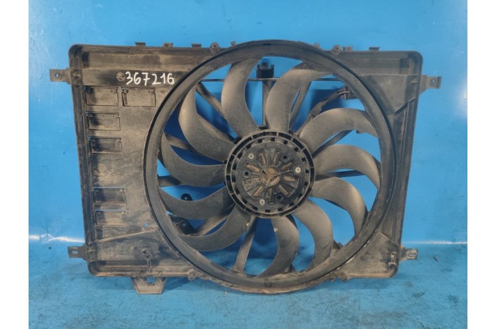 GJ32-8C607-BB | dyfuzor wentylatora chłodnicy głównej LAND ROVER DISCOVERY Sport 15-19 (367216)