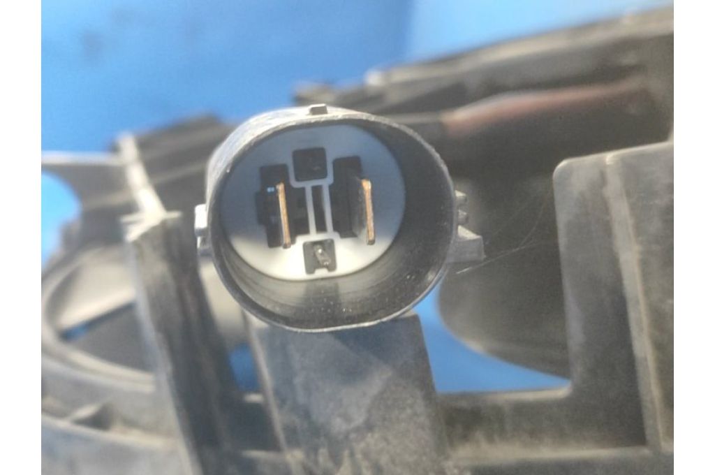 GJ32-8C607-BB | dyfuzor wentylatora chłodnicy głównej LAND ROVER DISCOVERY Sport 15-19 (367216) - Zdjęcie 5